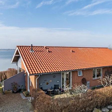 Vakantiehuis 3 Bedroom Gorgeous In Hejls