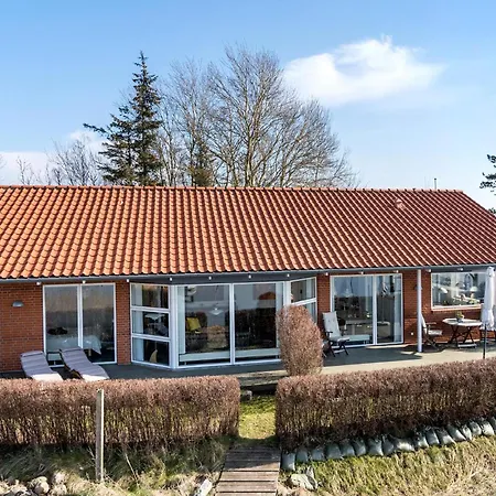 Vakantiehuis 3 Bedroom Gorgeous In *